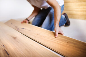 Comment poser du parquet semi-massif